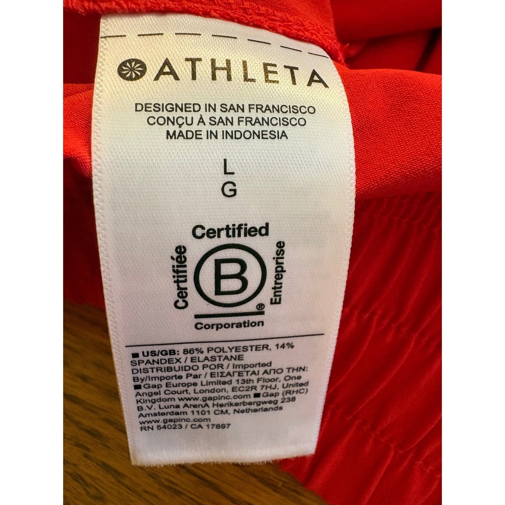 Athleta Wayfind Shorts Red Hiking Travel Activewear Pockets L NWT Athleisure - Picture 9 of 12